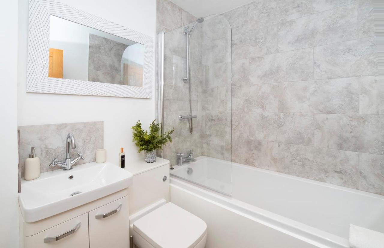Livingstone Street Apartments With Free Parking York Exteriör bild